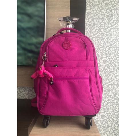 Mochila Kipling com rodinha 360 graus .